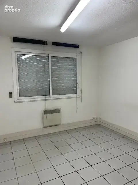 Maison d' habitation ou bureaux de 160 m2 avec grand garage - photo 13