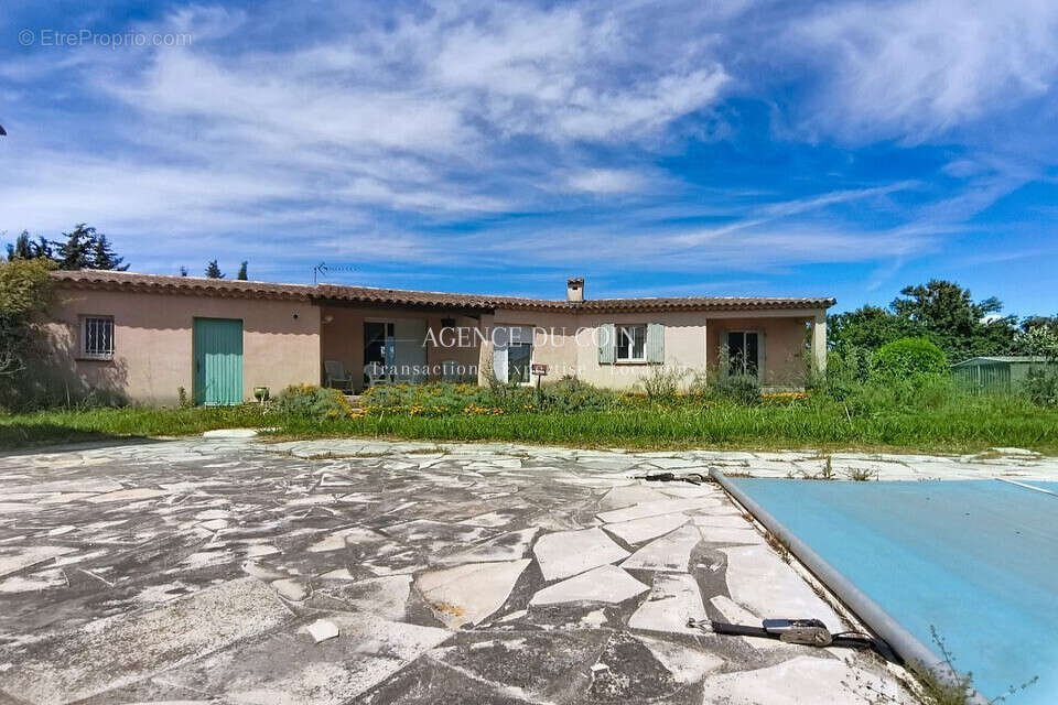 Maison à LE MUY
