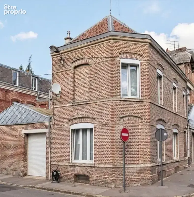 Maison à SAINT-QUENTIN