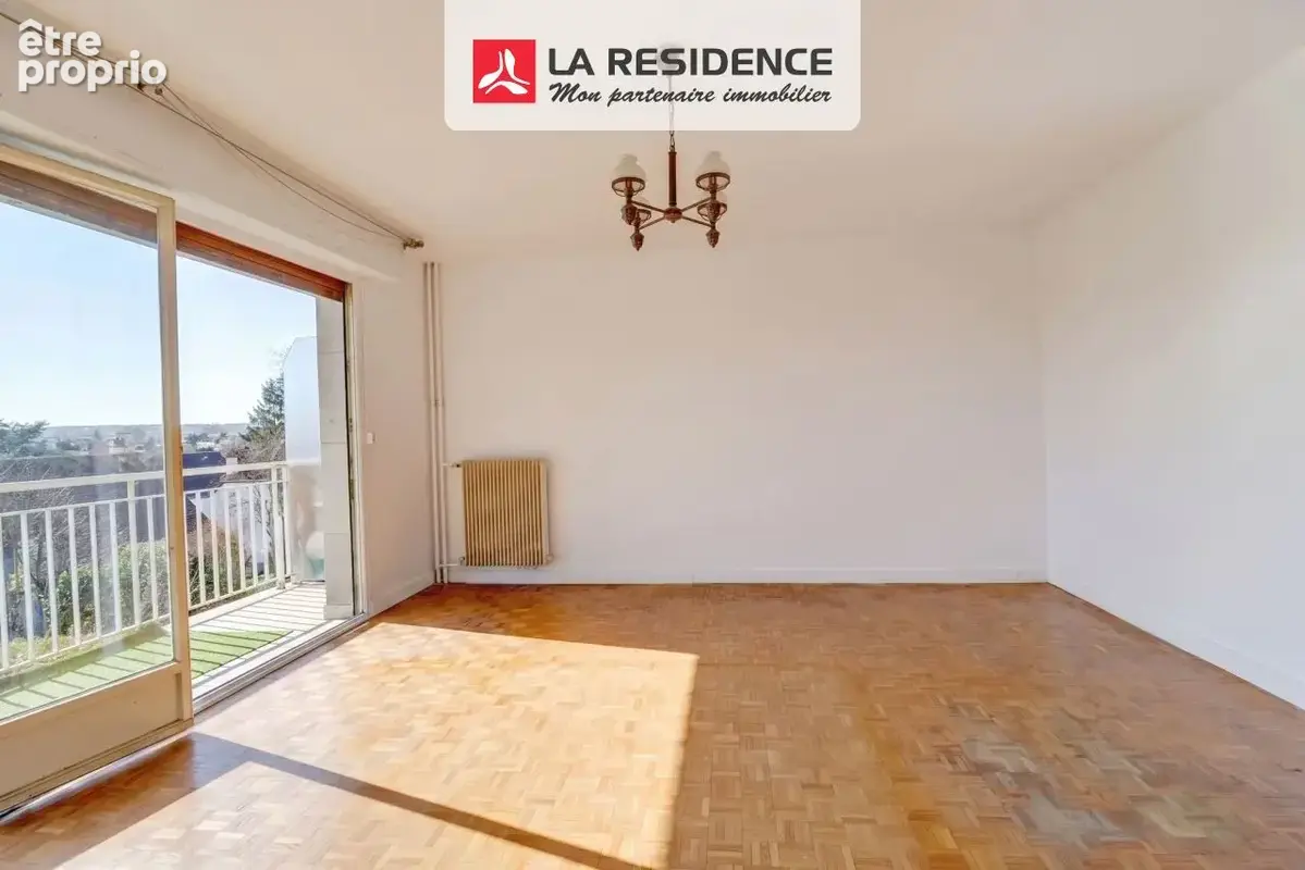Appartement 4 pièces 80 m² à vendre à Chatou (78400) - photo 2