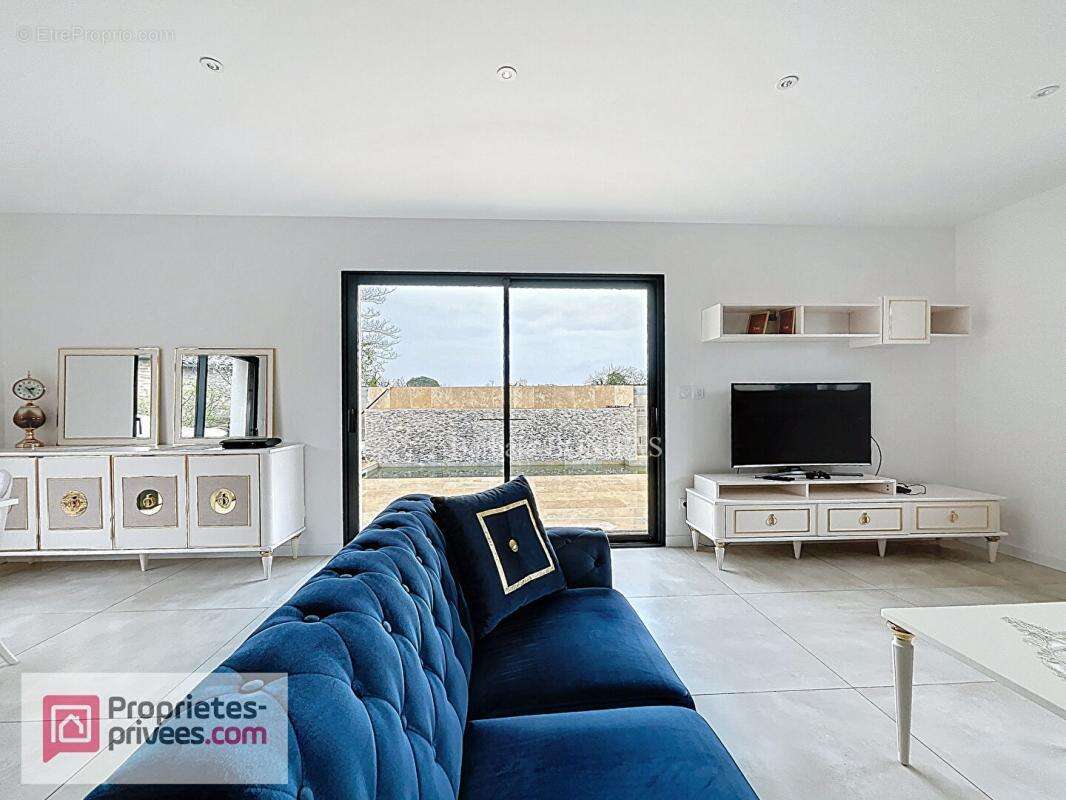 Maison à SAINT-SULPICE