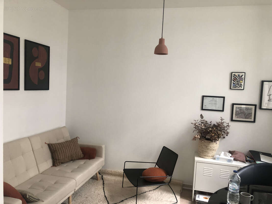 Commerce à PARIS-6E