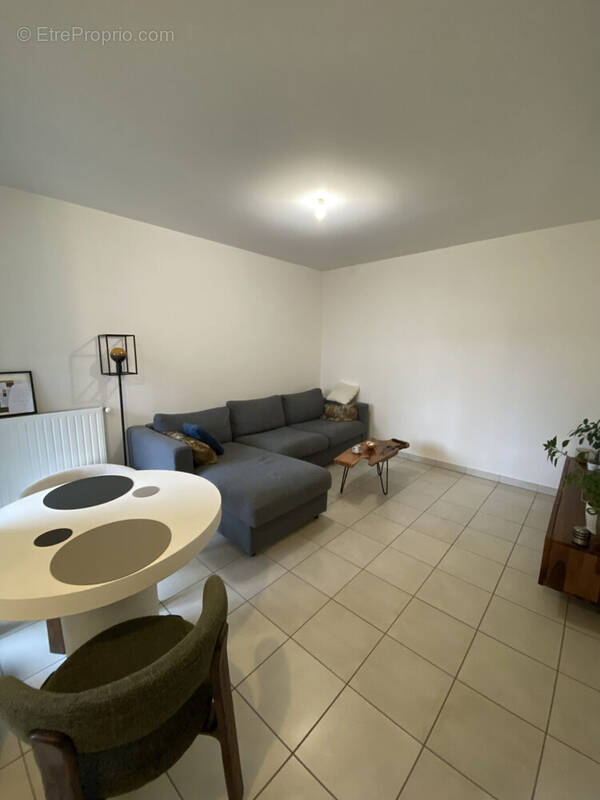 Appartement à MEYZIEU