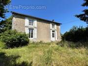 Maison à BONNES
