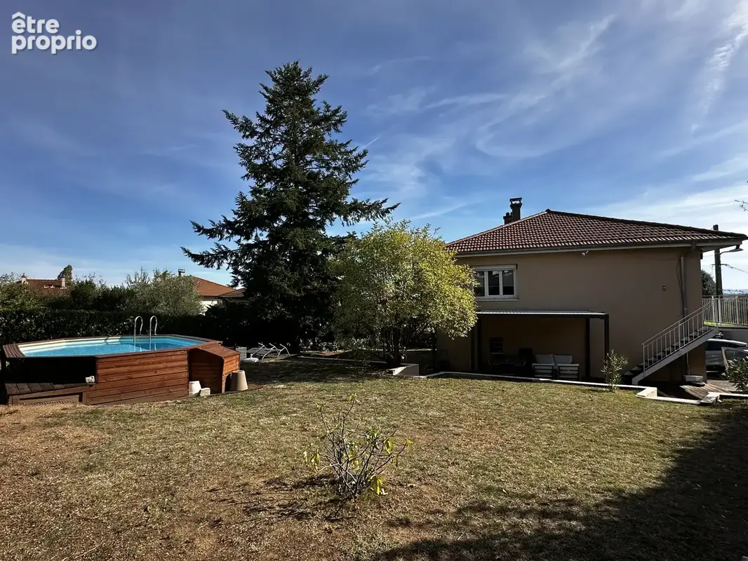 Exclu st-genis-les-ollieres maison renovee avec piscine - photo 3