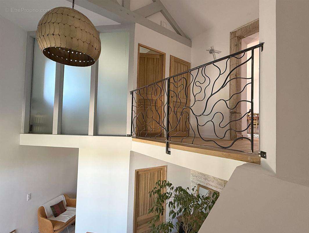 Maison ancienne de 7 pièces 190 m2 avec piscine - photo 8