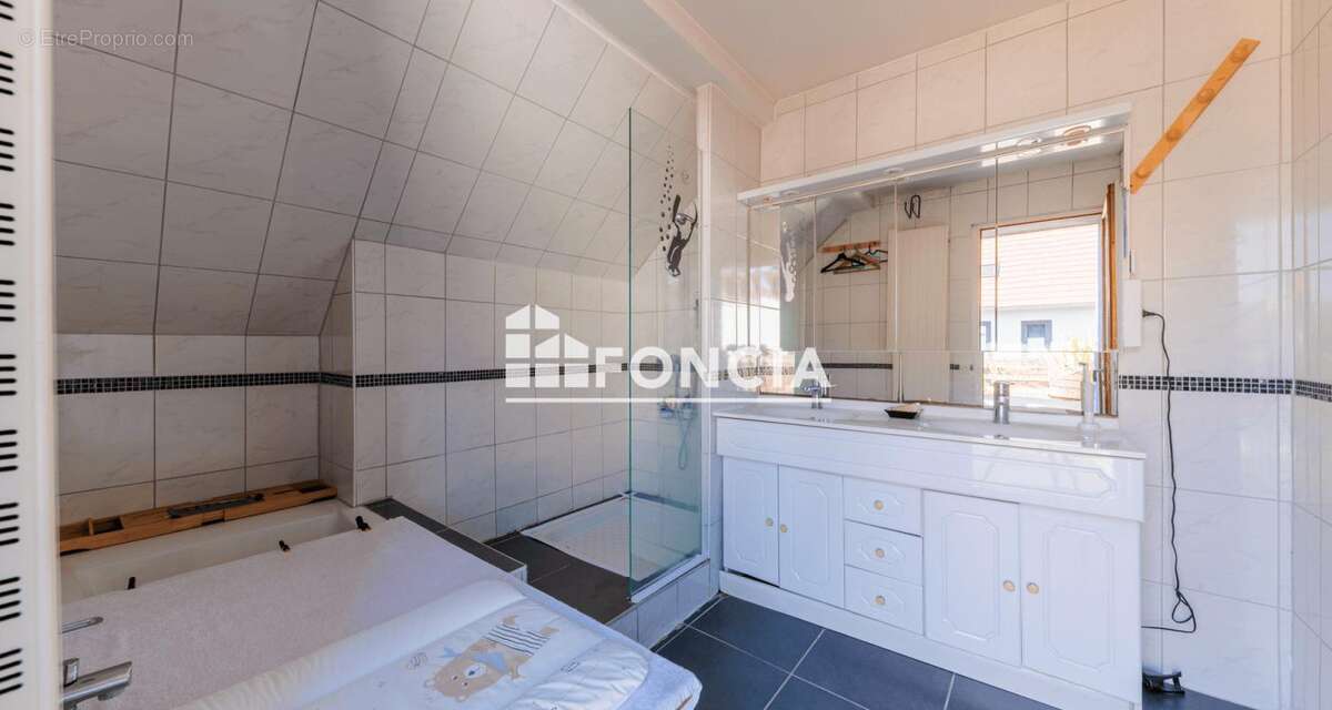 Maison de 139,34 m² et dépendance studio duplex de 24,35 m² sur 4 ares de terrain - LINGOLSHEIM - photo 13