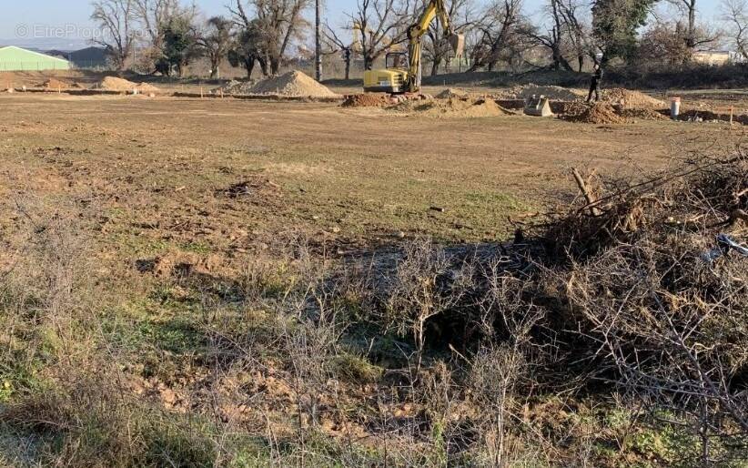 Terrain à ROMANS-SUR-ISERE