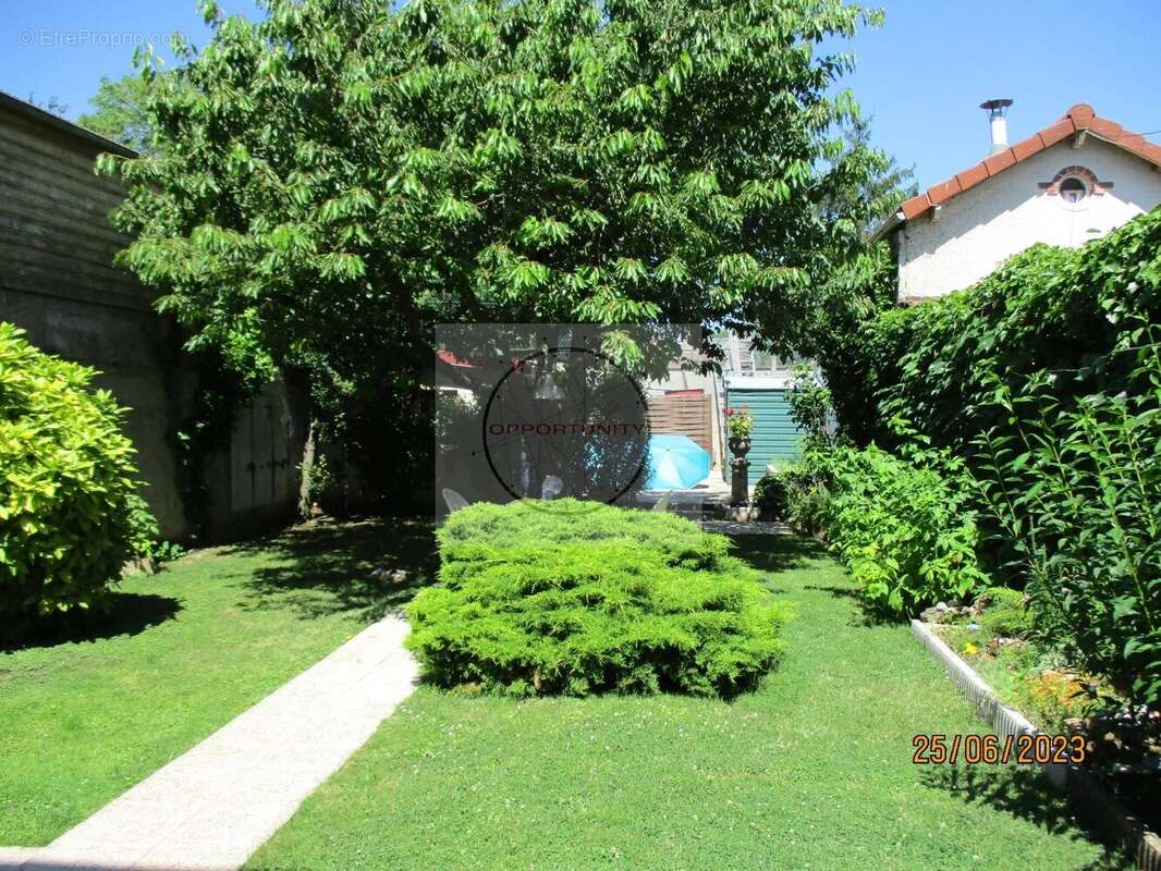 Belle maison de 9 pièces 235 m² avec potentiel - photo 8
