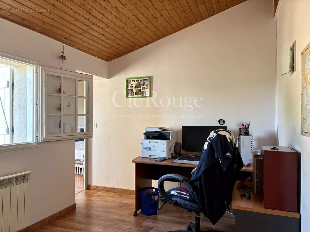 Proche de Tombebœuf – Superbe propriété de 6 chambres avec vues panoramiques, piscine et logement indépendant - photo 9