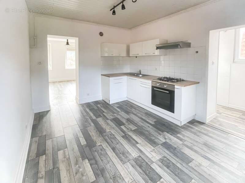 Appartement à SAULNES