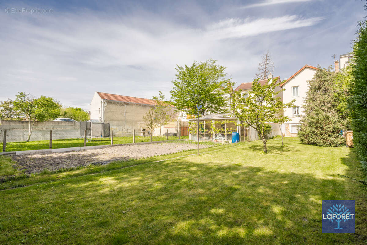 Maison à LES PAVILLONS-SOUS-BOIS