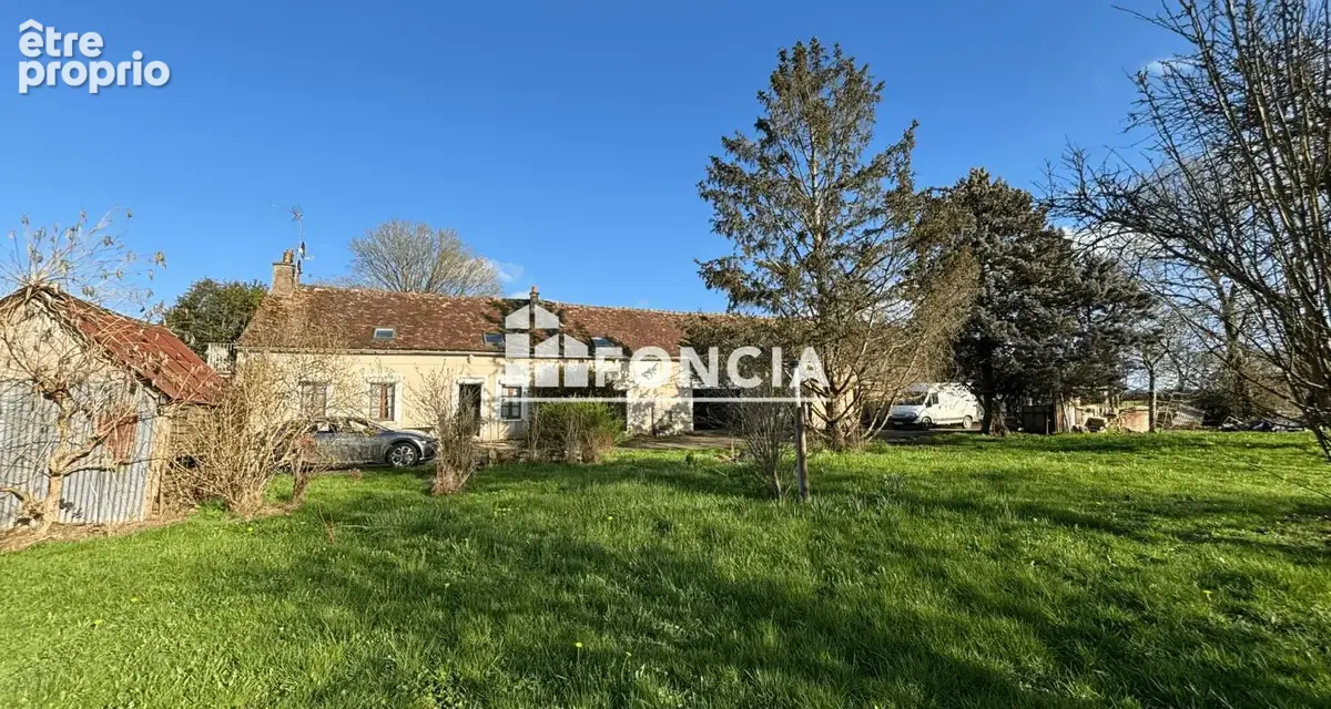Longère avec dépendances et plus de 2 hectares - photo 2