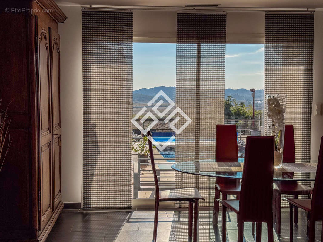 Villa contemporaine avec vue panoramique et piscine - photo 7