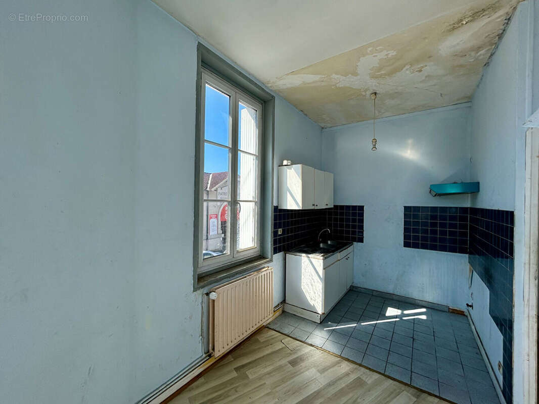 Immeuble de rapport Niort centre 3 appartements T2 - photo 8