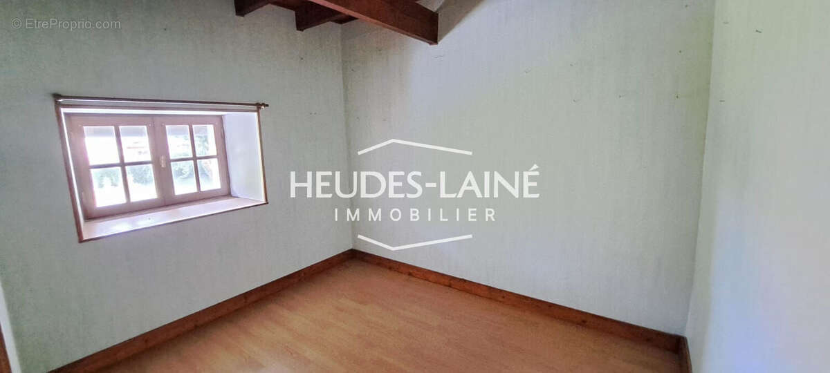 Maison à SAINT-HILAIRE-DU-HARCOUET