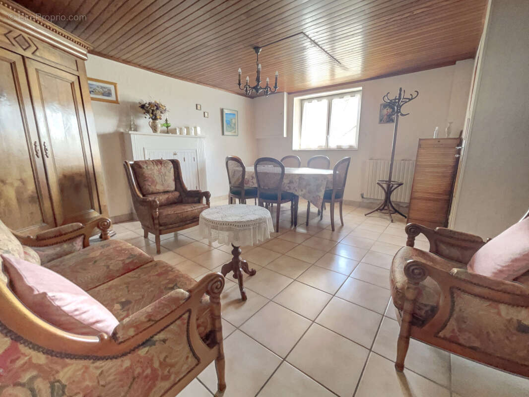 Maison de village avec dépendances - photo 2
