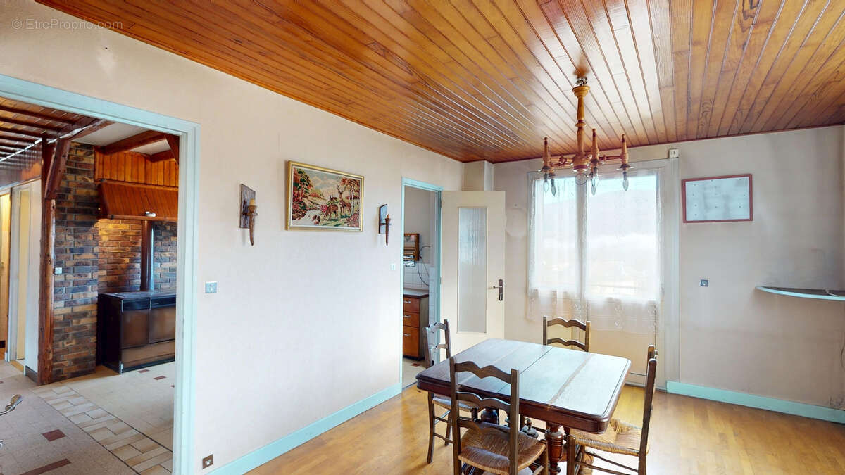 Maison à SAINT-LUPICIN