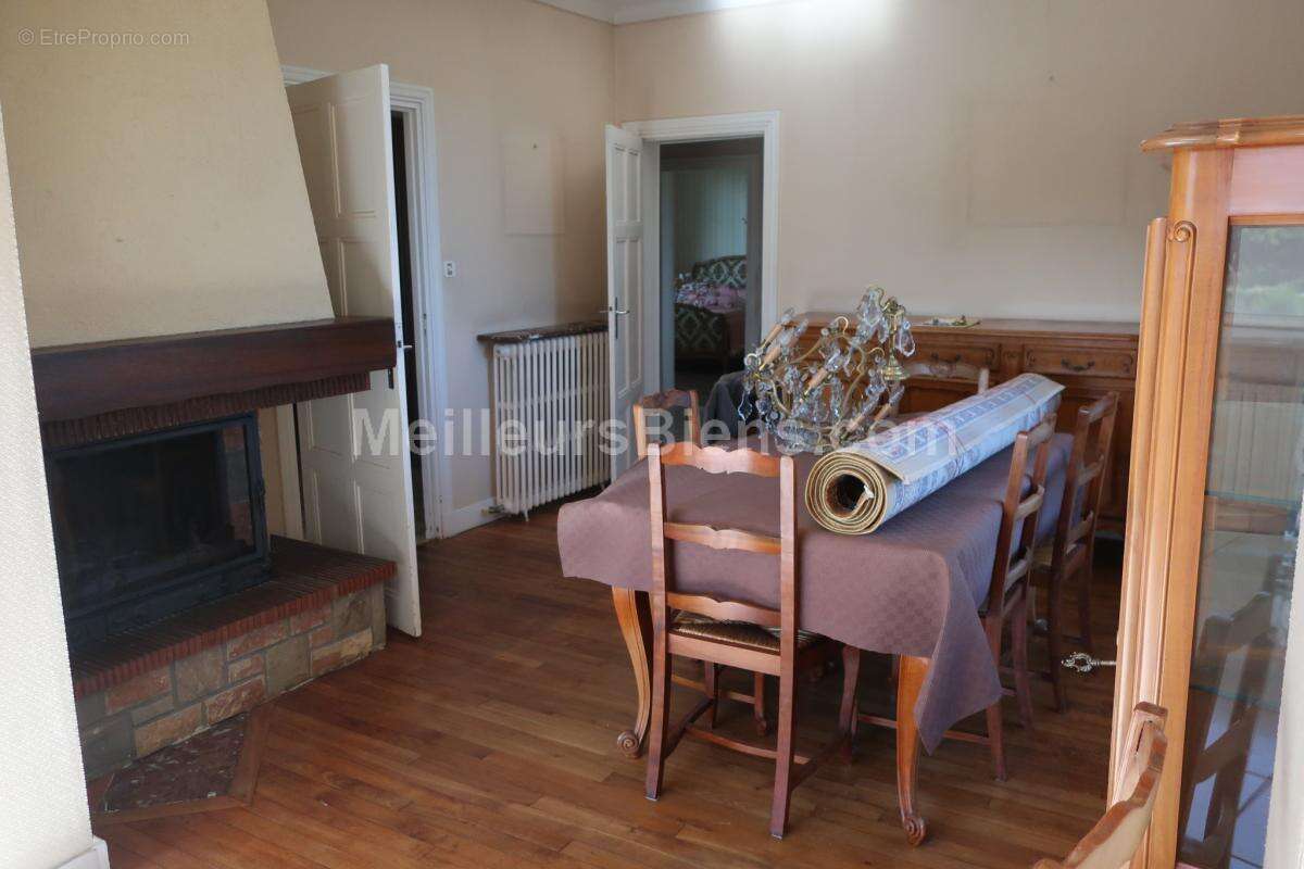 Maison à LAROQUEBROU