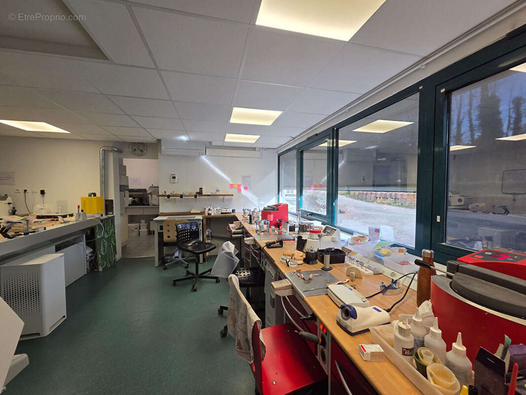 Commerce à GRESY-SUR-AIX