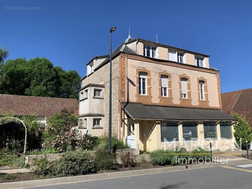 Maison à LA VILLENEUVE