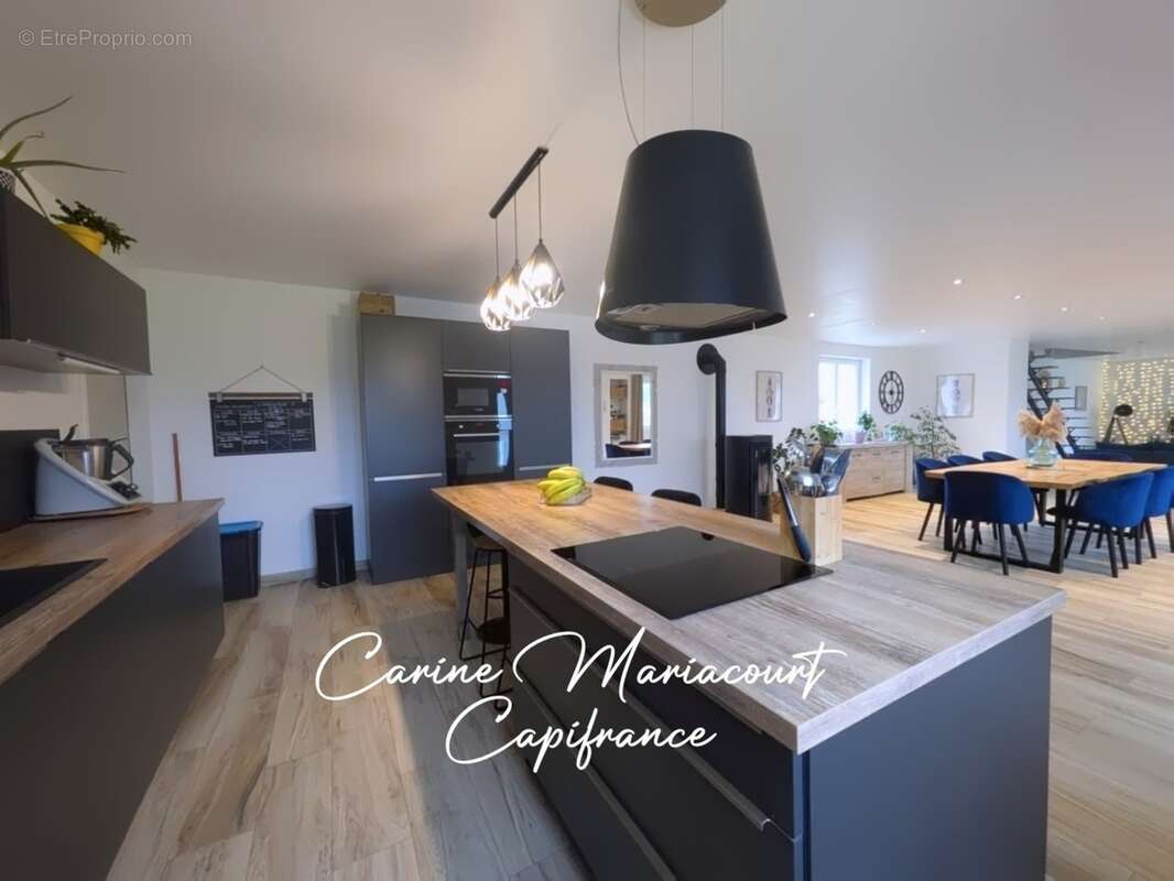 Superbe maison familiale rénovée avec charme et volumes exceptionnels / proche de saint maixent l'ecole (79) - photo 3