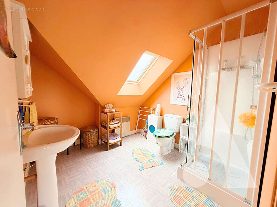 Maison à SAINT-JULIEN-LES-VILLAS