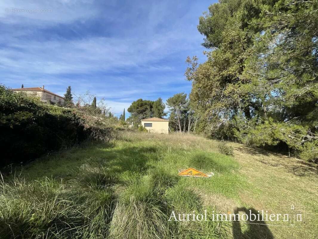 Terrain à AUBAGNE