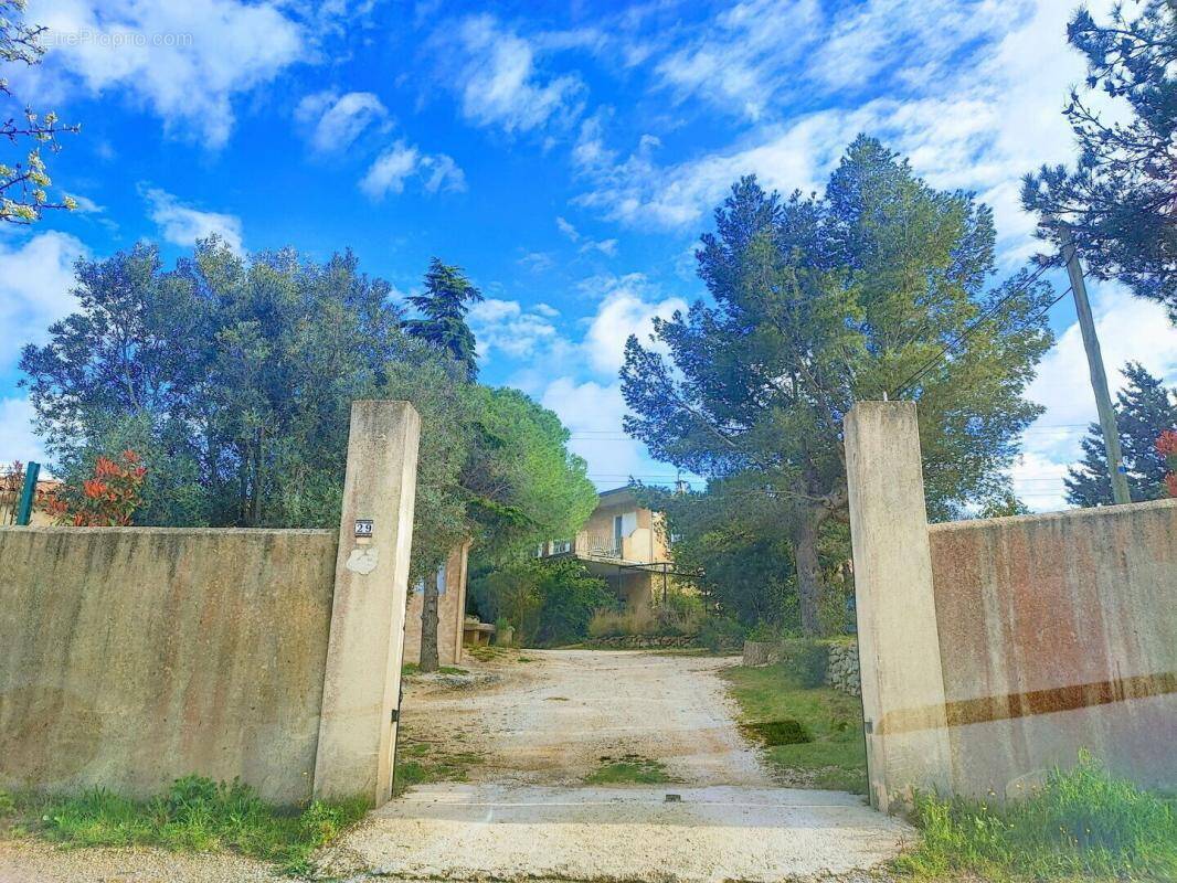 Appartement à LE ROVE