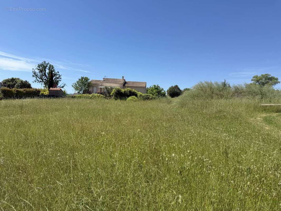 Terrain à BRUE-AURIAC