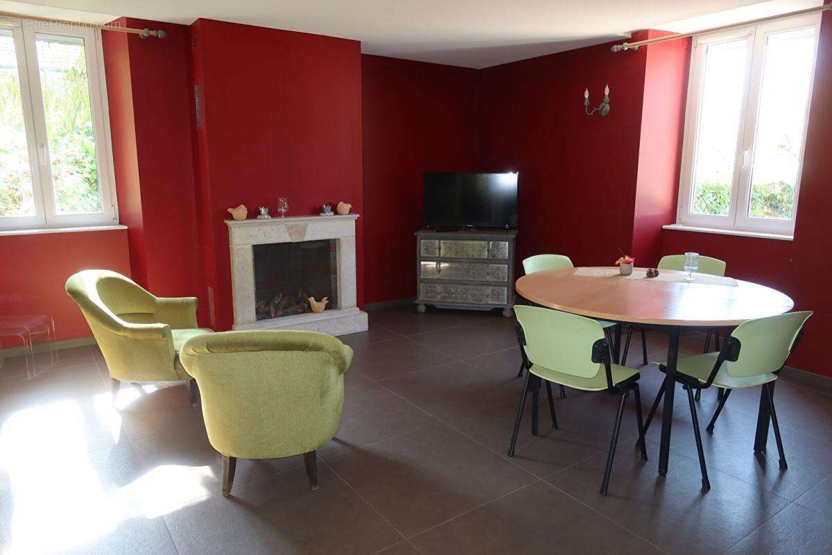 Maison à ECOLE-VALENTIN