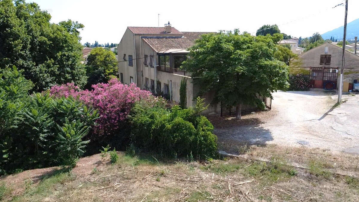 Maison à SOLLIES-VILLE