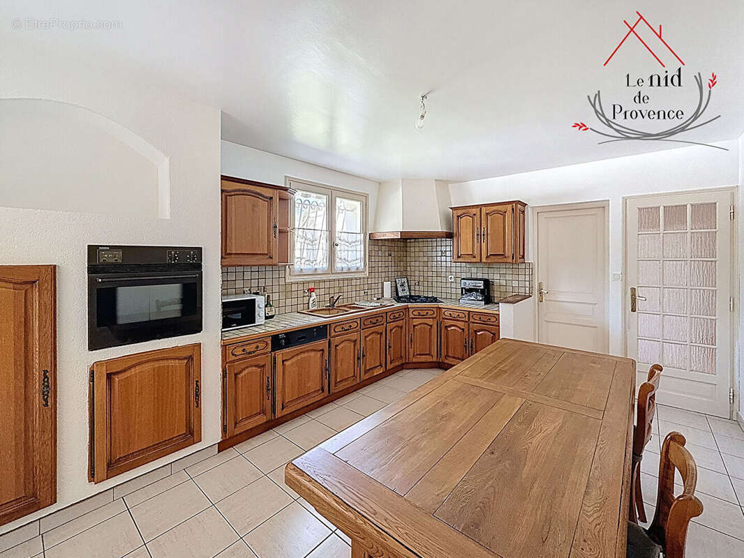 Maison à PERNES-LES-FONTAINES