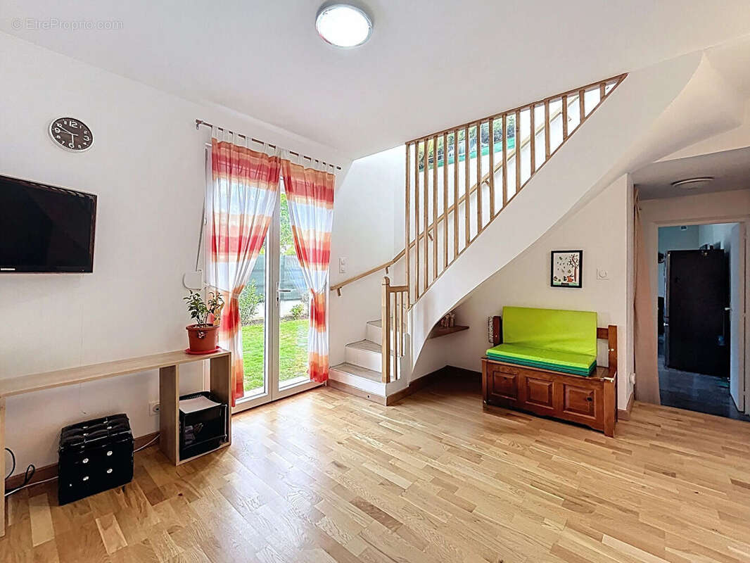 Maison à SAINT-MICHEL-SUR-ORGE