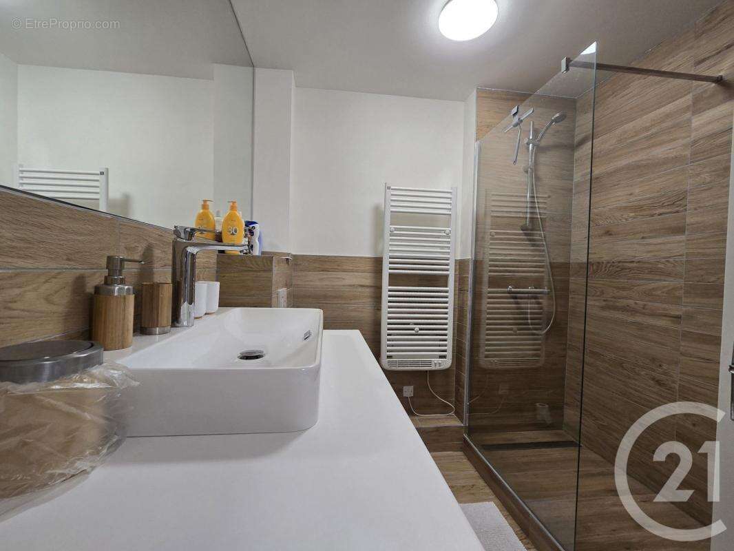 Appartement à NESLES