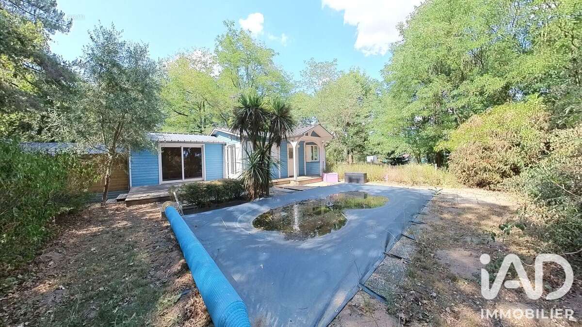 71 m² à Savigny-En-Veron  - photo 8