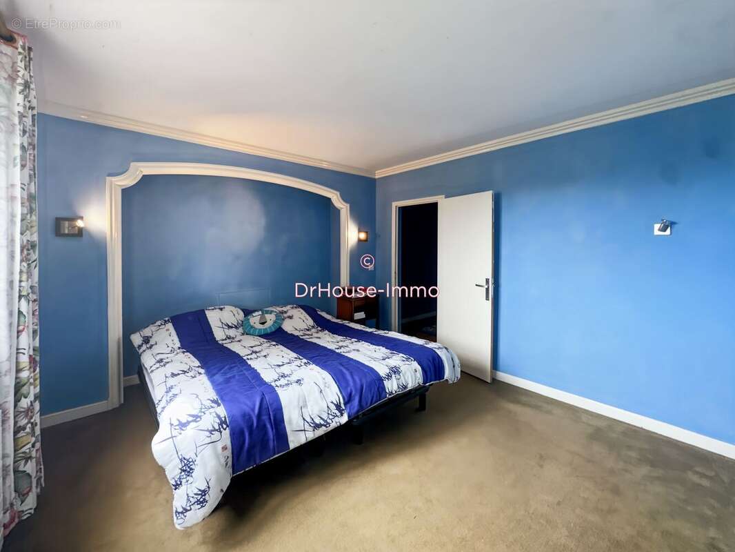 Maison 131 m² à La Chapelle-Du-Bois  - photo 32