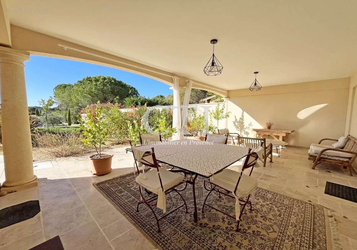 Maison à VAISON-LA-ROMAINE