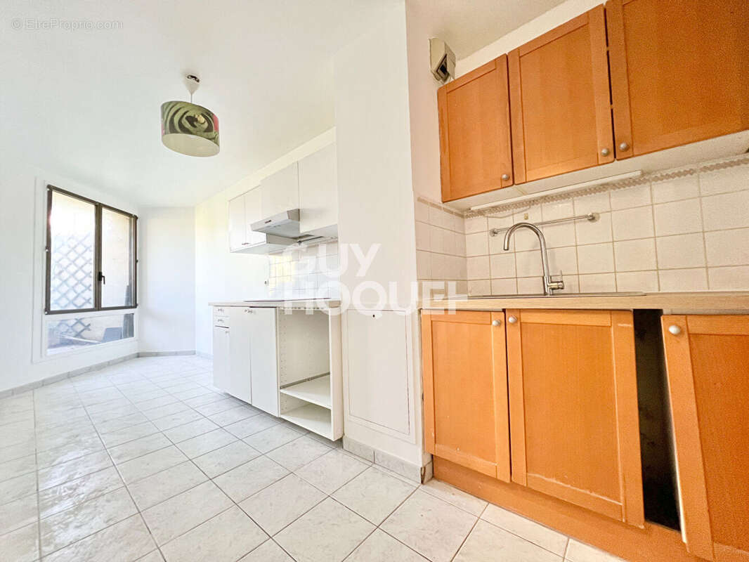 Appartement 3 pièces à vendre - Vieux Massy, dernier étage avec balcon - photo 4