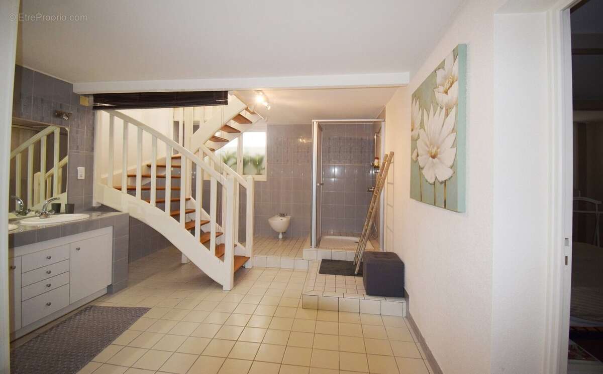 Vente appartement 2 pièces avec cave proche centre ville de VICHY - photo 9