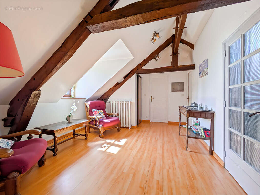 Maison à BAGUER-MORVAN