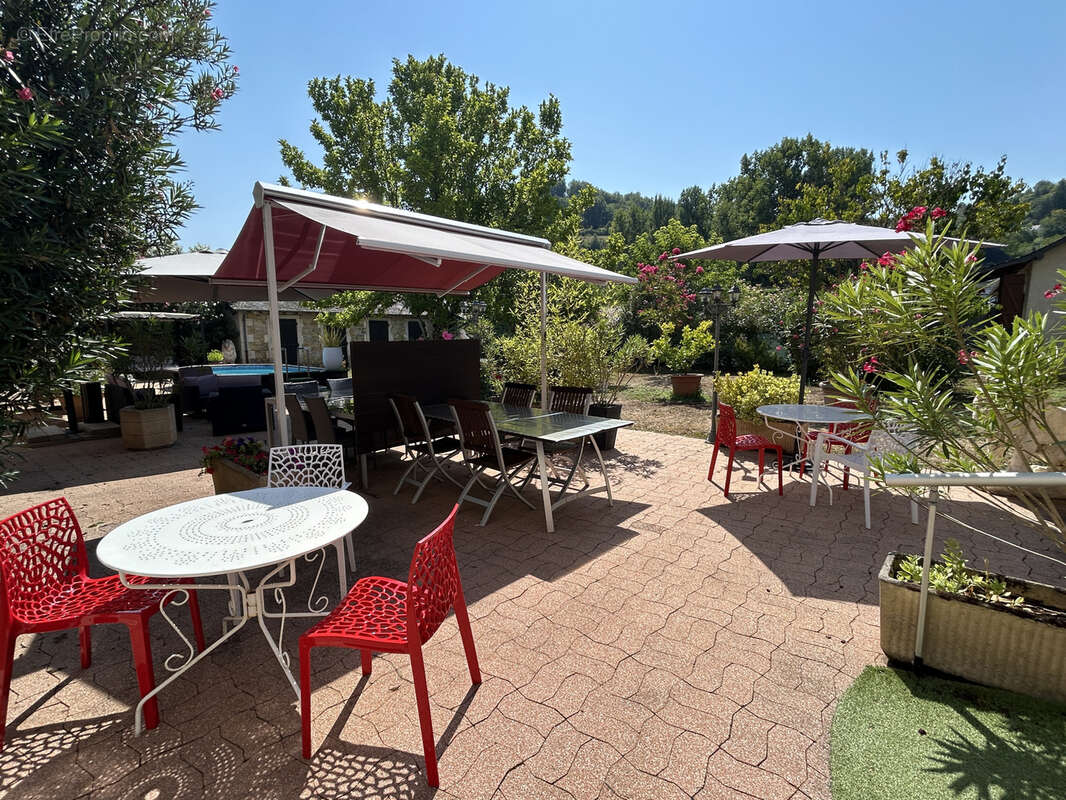 Maison à TERRASSON-LAVILLEDIEU