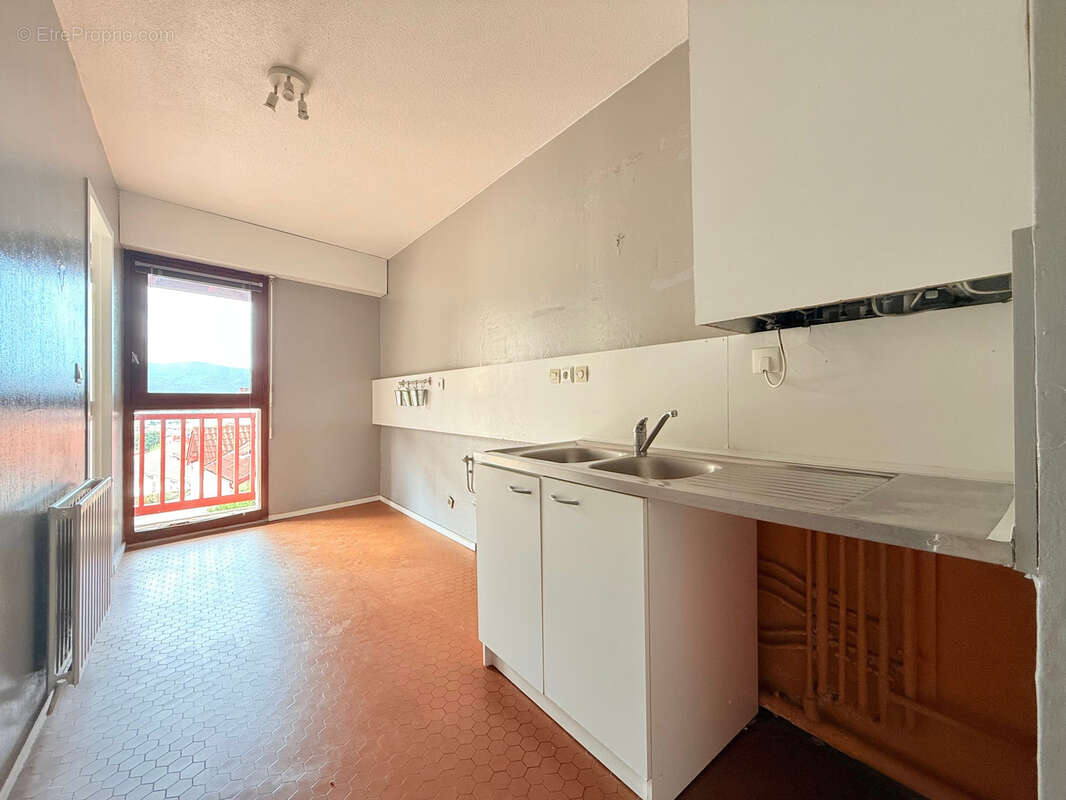 Coeur de ville - 3 piece de 83m2 avec balcons et garage - photo 6