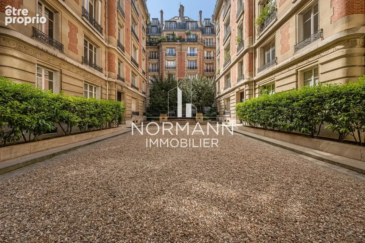 Paris 8 - faubourg saint honore / hoche - duplex - 2 chambres - photo 10