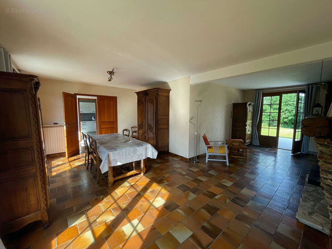 Maison à DROUE-SUR-DROUETTE