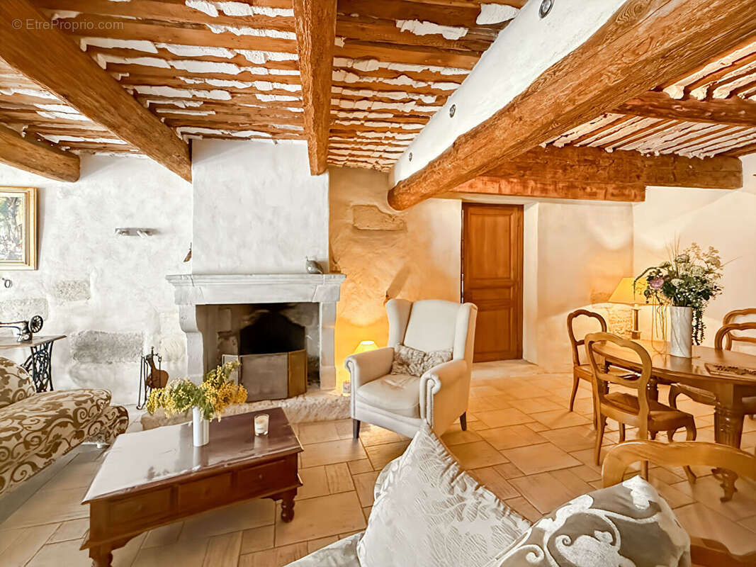 Maison à CHATEAURENARD