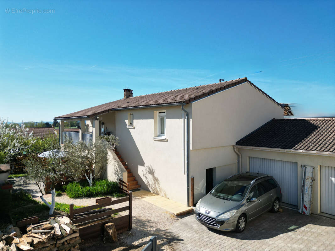 Maison à SAINT-VICTOR