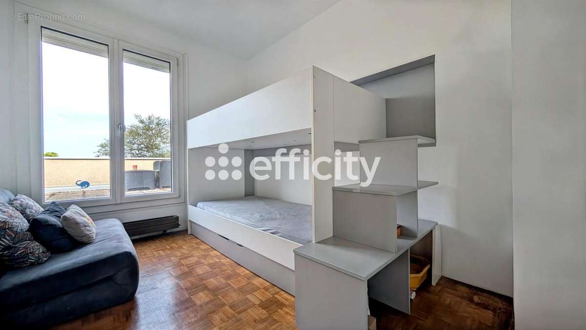 Appartement à TORCY