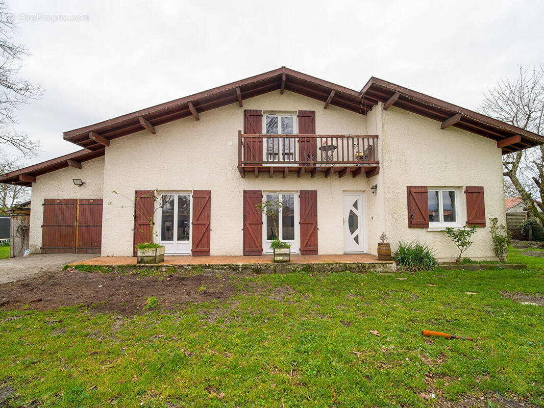 Maison à LABOUHEYRE