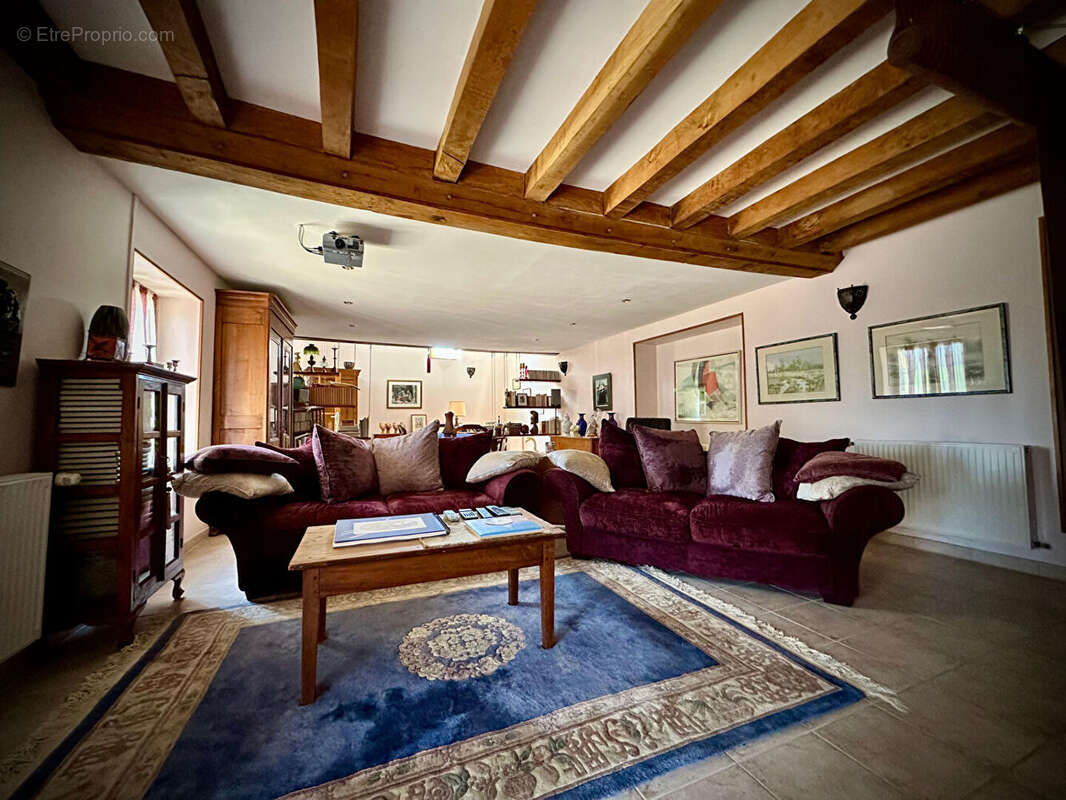 Maison à FRESNAY-SUR-SARTHE